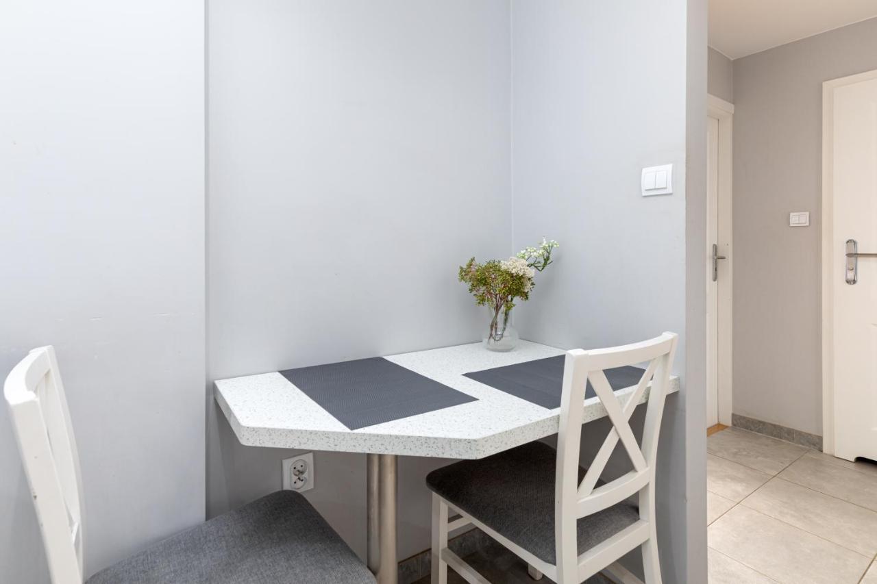 Apartment Rent Like - Bonifraterska 10b Warschau
